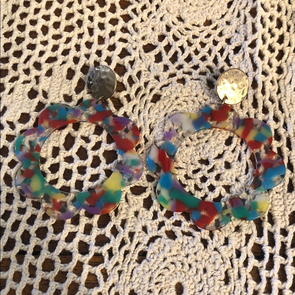 Multicolor Scalloped Resin Hoop Earrings with Gold Discs